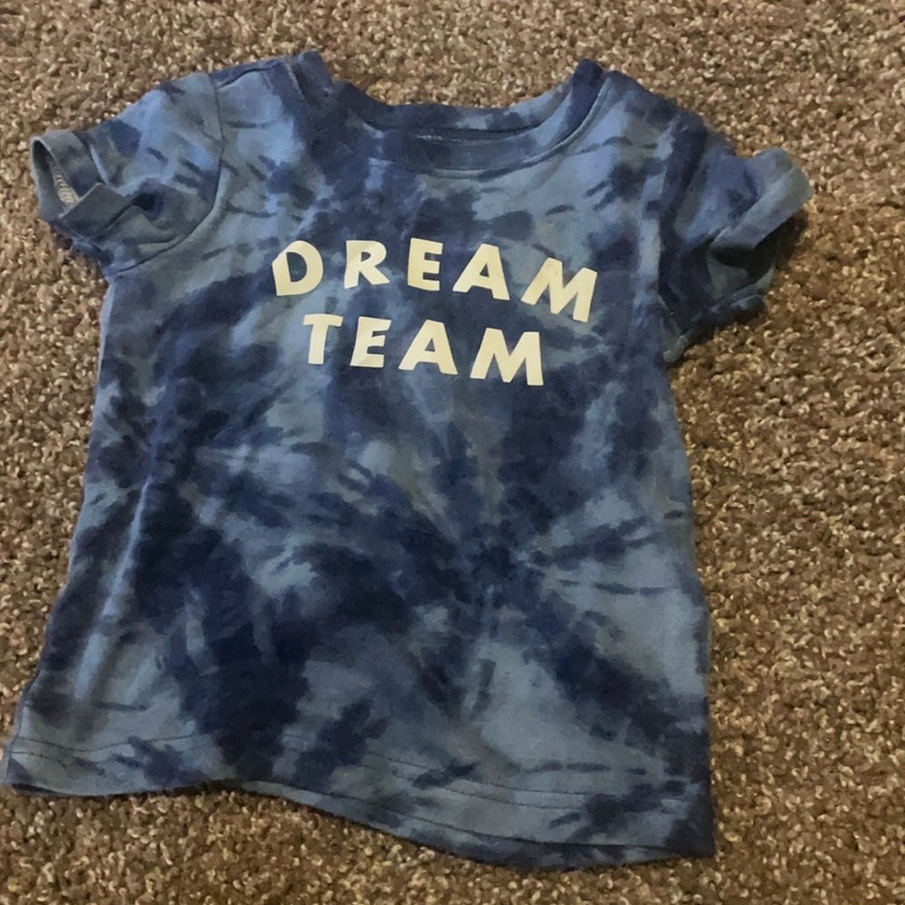 Old navy tee